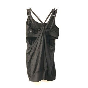 Black Lululemon workout top 🖤